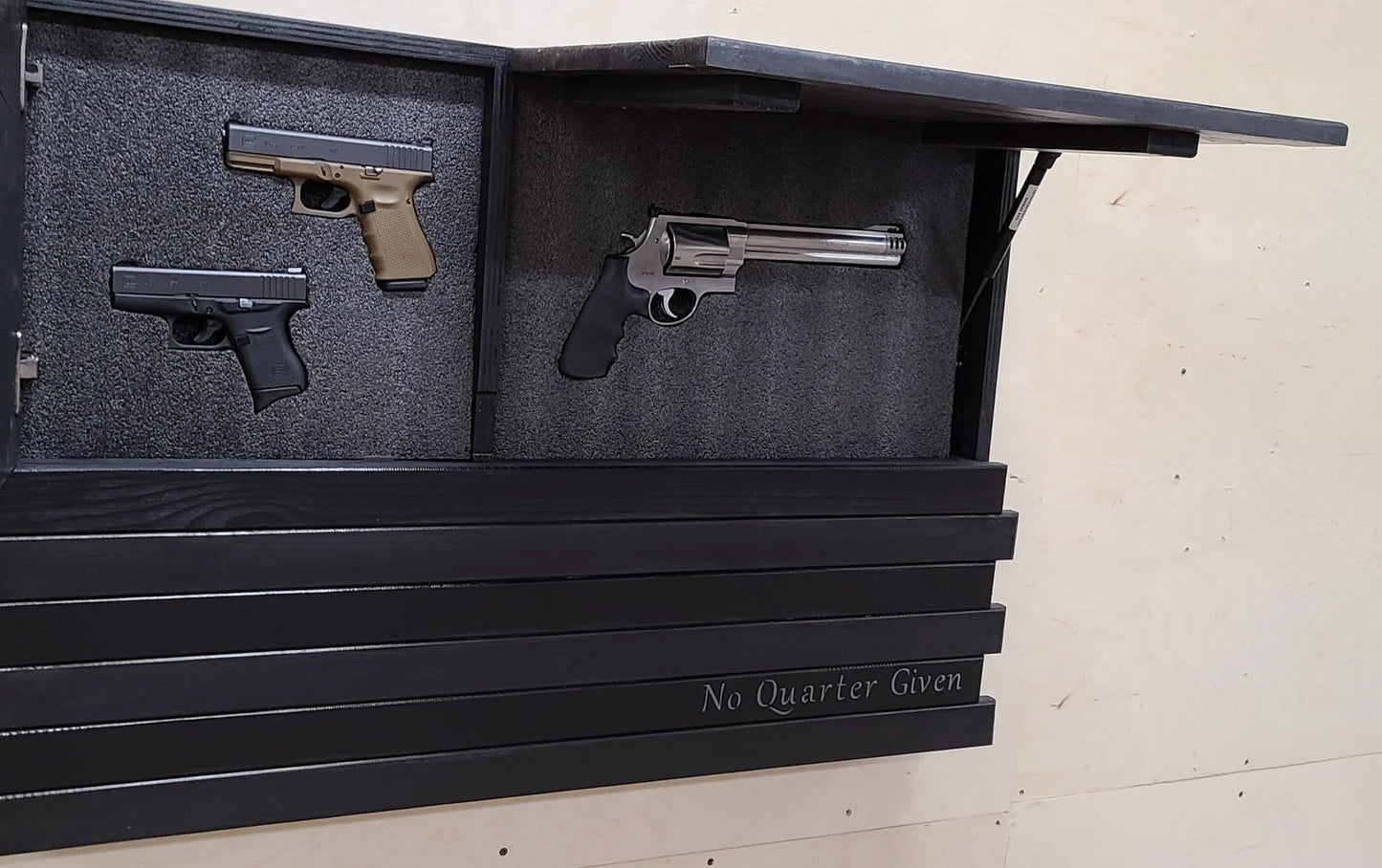 Deluxe 3-Compartment Gun Concealment Case – American Flag Designs