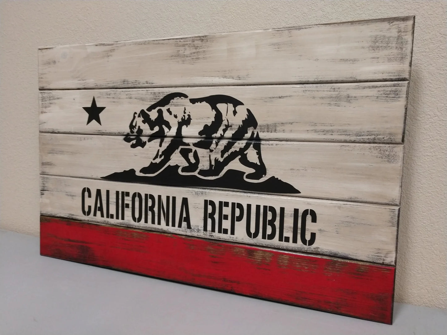Large Wooden State Flag & Special Design Gun Case