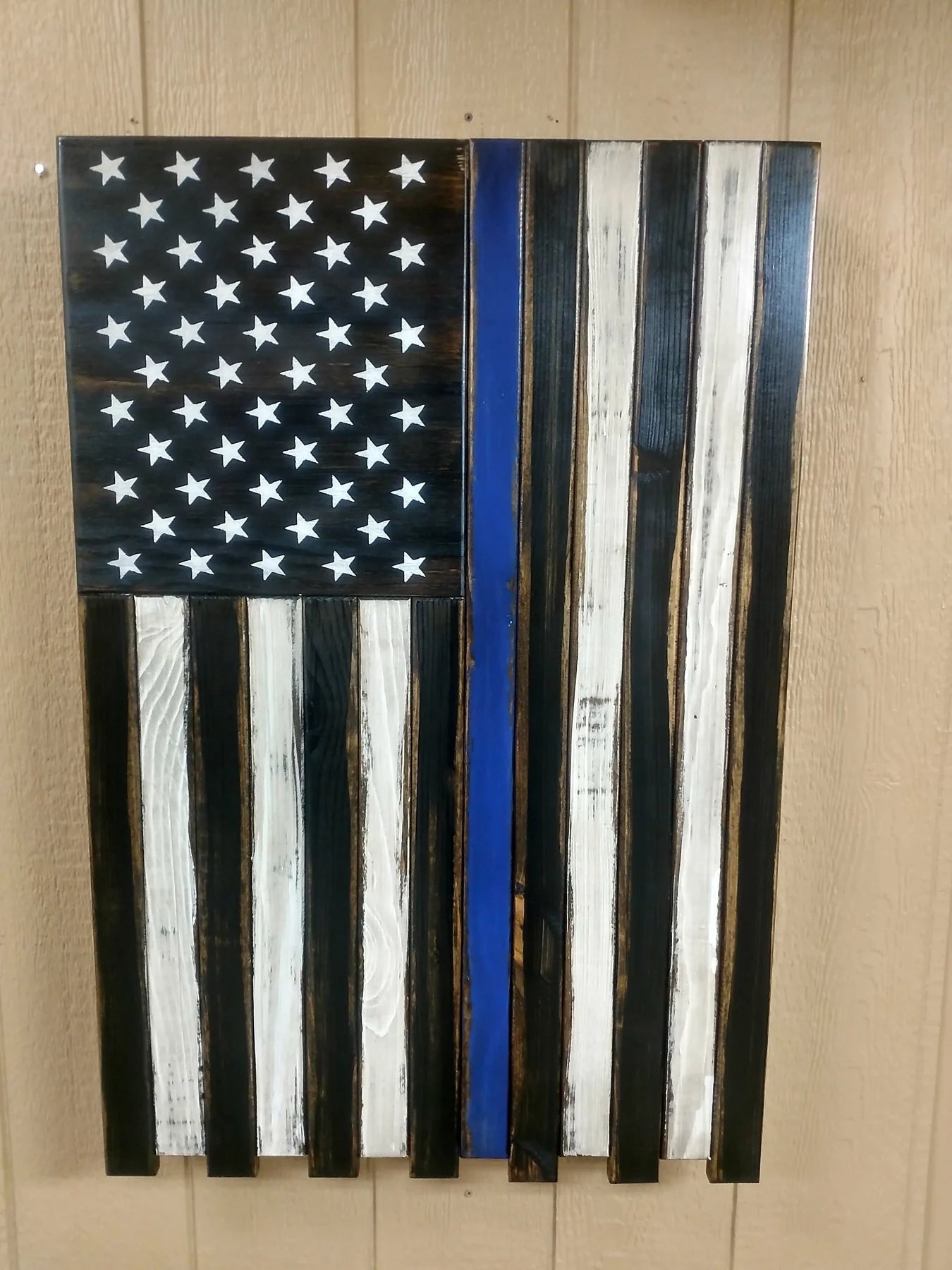 Large Vertical Hanging American Flag Gun Concealment Case